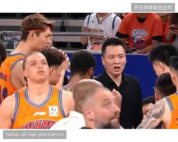 王哲林半场结束前打进关键补篮,李弘权末节三分彻底终结总决赛悬念